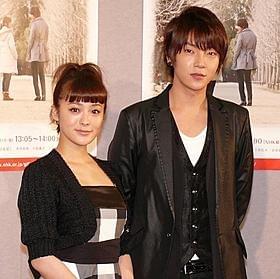 超新星ユナク(右)、日本のドラマに初出演