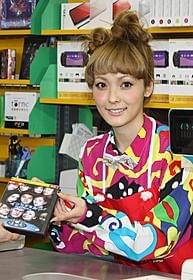 レジ“フェチ”の平山あや「インシテミル 7日間のデス・ゲーム」