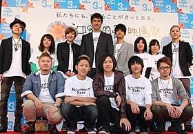 沖縄オールロケだっただけに、場内もぎっしり「天国からのエール」
