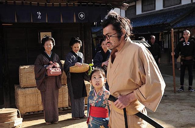 松本人志監督「さや侍」予告編で“30日の業”明らかに