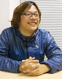 温和な表情で語る三木孝浩監督「管制塔」
