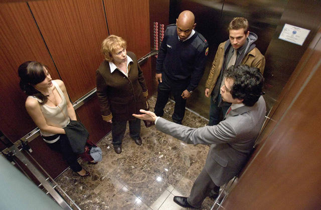シャマラン製作「デビル」は高層ビルのエレベーターめぐる密室劇