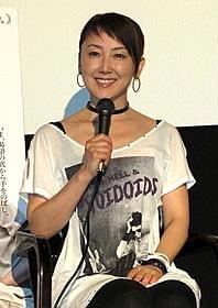 つらい過去を告白した東ちづる「光のほうへ」