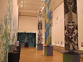 世界最大規模、約1000点の作品を展示「木を植えた男」