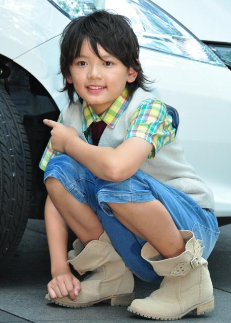 濱田龍臣、小学生にしてタイヤ点検をマスターし笑顔 - 画像9