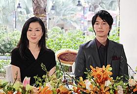 「セカンドバージン」で共演した鈴木京香と長谷川博己「セカンドバージン」