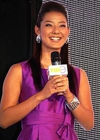 父・石田純一に続き、裸足で芸能界デビュー