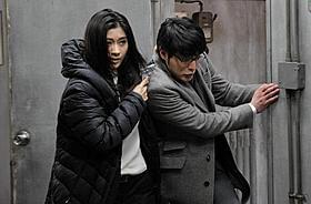 篠原涼子扮する雪平夏見の逃走シーンを丸ごと閲覧できる「アンフェア the answer」