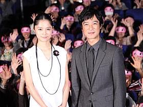 「ツレがうつになりまして。」公開初日に 舞台挨拶を行った宮崎あおいと堺雅人「ツレがうつになりまして。」