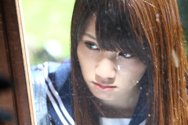 「AKB48」鈴木まりや、映画初主演作で“こっくりさん”の呪いに挑む - 画像2