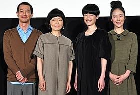 夫婦漫才を披露した小林聡美と加瀬亮ら「東京オアシス」