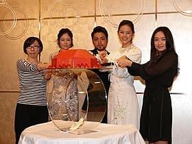 「指輪をはめたい」完成会見に出席した(左から) 岩田ユキ監督、真木よう子、山田孝之、小西真奈美、池脇千鶴「指輪をはめたい」