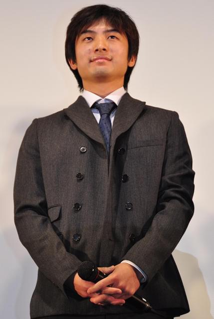 有村架純＆竹富聖花、共演男優の痔告白に困惑の笑み