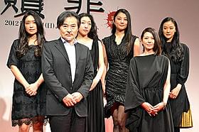 黒沢清監督、人気小説を豪華女優陣でドラマ化「贖罪」