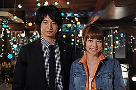 恋人同士を演じた香里奈と向井理「ガール」