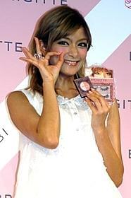 ローラ、敬語を勉強中!