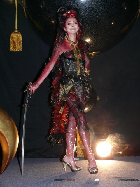 土屋アンナ“ドラゴン”に変身、石井竜也プロデュースでメイク＆衣装2000万円 - 画像6