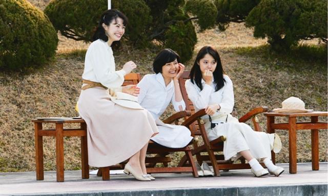 （左から）井上靖の娘たちがモデルの 三姉妹を好演する、ミムラ、菊池、宮崎