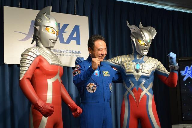 宇宙飛行士・古川聡氏、あこがれのウルトラセブンとご対面 - 画像2