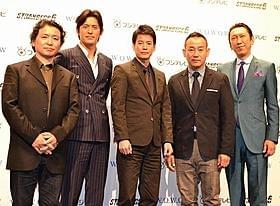 (左から)飯田譲治監督、オ・ジホ、唐沢寿明、ボウイ・ラム、布袋寅泰