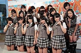第4弾シングル発売会見を行ったNMB48