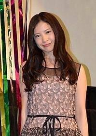 大ヒット御礼舞台挨拶に立った吉高由里子「僕等がいた 前篇」