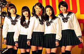 トークショーを行ったガールズユニット「9nine」