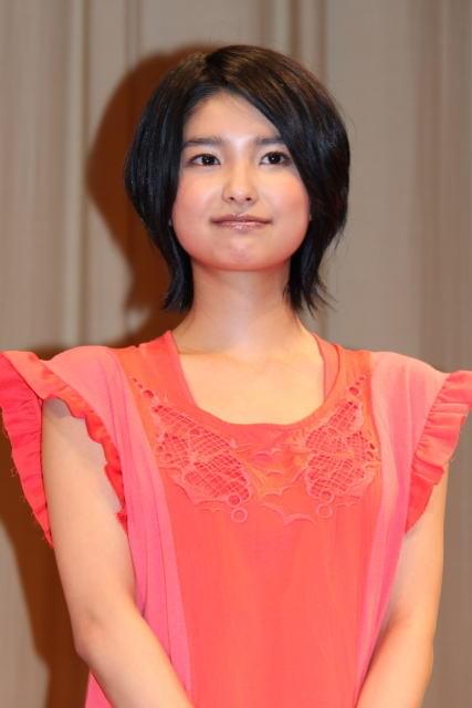 新人女優・三根梓、“先輩”宇津井健からのエールに恐縮