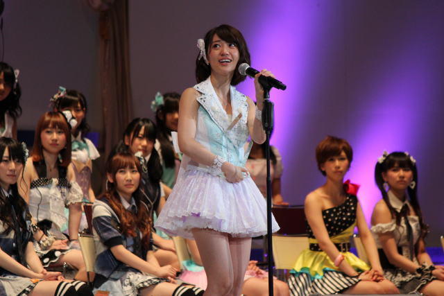 AKB48総選挙 大島優子「この景色がもう一度見たかった」見事センター返り咲き！ 前田敦子も祝福 - 画像9