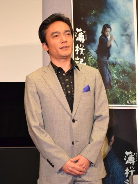 山本耕史、片腕の剣豪・丹下典膳役に挑む「生き方に触れられるだけで幸せ」