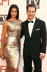 第3子妊娠を明かしたマシュー・マコノヒーと 妻のカミラ・アルベス