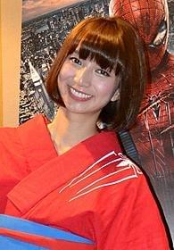 芹那、スパイダーマンに一目ぼれ!?「スパイダーマン」