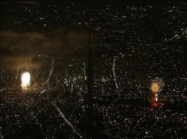 開業前の東京スカイツリーと隅田川花火大会の空撮写真を公開！