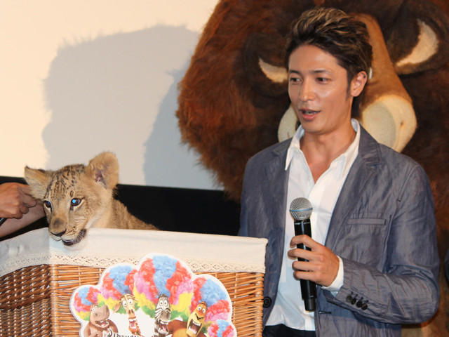 玉木宏、本物のライオンと対面「小さいけど強そう」と圧倒される - 画像9