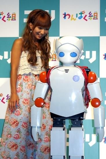 辻希美、最新ロボットに思わず「うちの子どもより賢い」