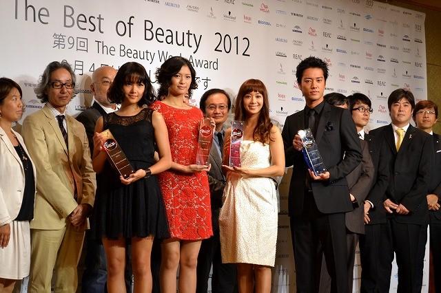 “Best of Beauty”榮倉奈々、まさかの受賞に「これからもマイペースで」