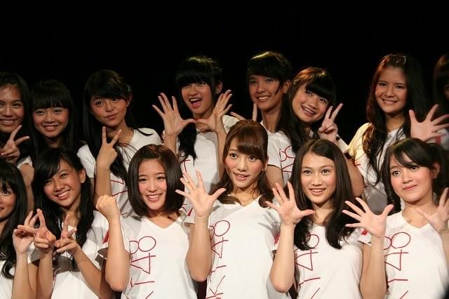 「JKT48」専用劇場がジャカルタ市内にオープン 移籍の高城と仲川の姿も