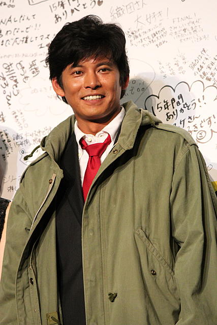 織田裕二、最後の“青島コート”姿披露　「踊るFINAL」公開2日で50万人突破 - 画像1