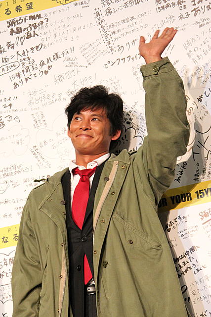 織田裕二、最後の“青島コート”姿披露　「踊るFINAL」公開2日で50万人突破