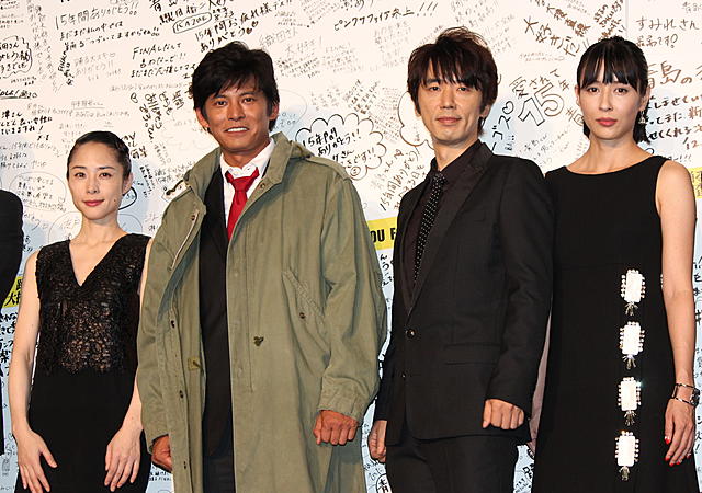 織田裕二、最後の“青島コート”姿披露 「踊るFINAL」公開2日で50万人突破