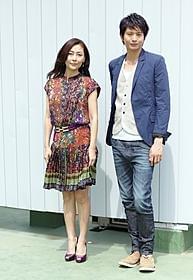 カップルを演じた中山美穂と向井理「新しい靴を買わなくちゃ」