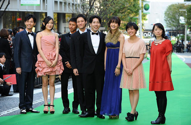 第25回東京国際映画祭開幕 グリーンカーペット上パフォーマンスに観客熱狂 - 画像15