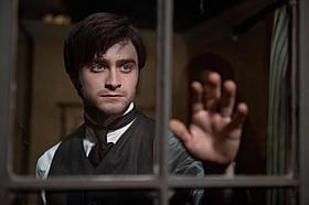 「ハリー・ポッター」後にラドクリフが選んだのは英国ゴシック・ホラー「ウーマン・イン・ブラック 亡霊の館」