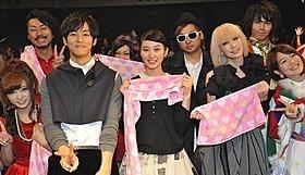 豪華なライブ競演に武井咲&松坂桃李も大満足「初恋(2006)」