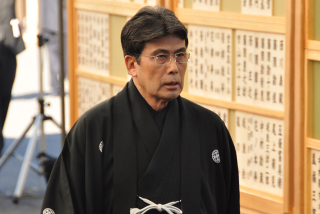 大竹しのぶ、勘三郎さんに「大好きですよ。またね」 本葬に弔問客1万2000人