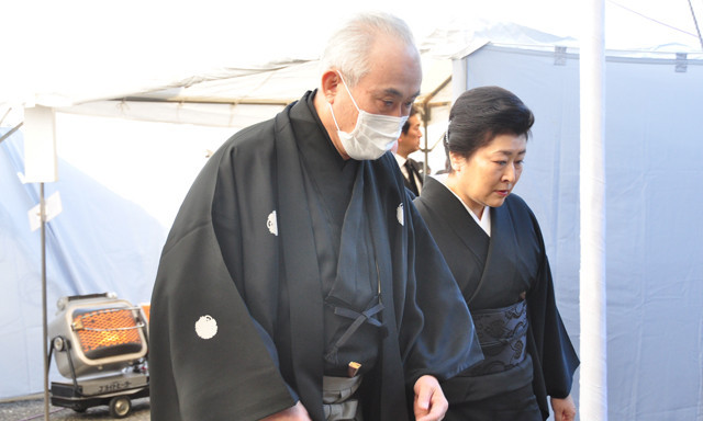 大竹しのぶ、勘三郎さんに「大好きですよ。またね」 本葬に弔問客1万2000人 - 画像17