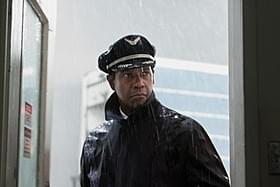 ゼメキス監督の12年ぶり実写復帰作「フライト」「フライト」