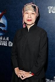 ハリウッドで活躍した石岡瑛子さん「白雪姫と鏡の女王」