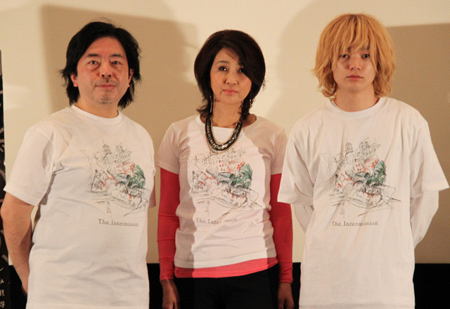 「インターミッション」初日挨拶に登壇した （左から）樋口尚文監督、秋吉久美子、染谷将太