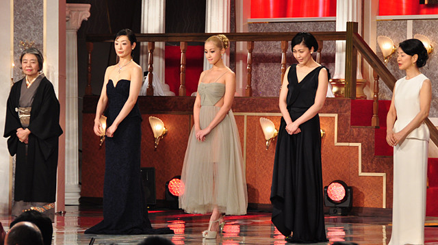 日本アカデミー賞ファッションチェック！モノトーンが人気もエリカ様が異彩